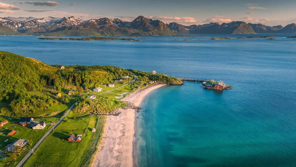 Senja Island: 4x4 Day Tour with Overlanding Senja