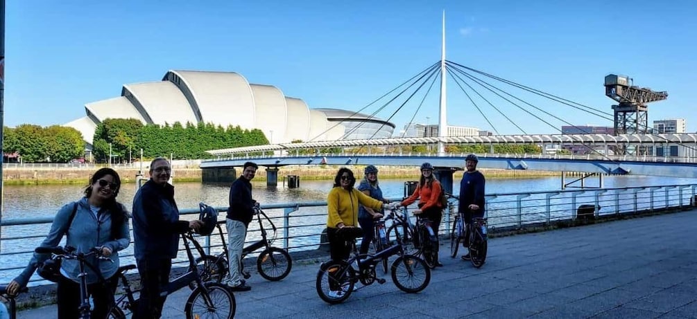 Picture 7 for Activity Glasgow: City Highlights Guided Bike Tour with Snacks