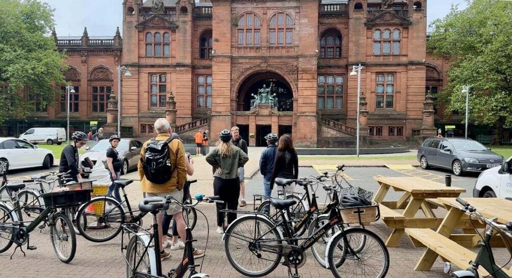 Picture 1 for Activity Glasgow: City Highlights Guided Bike Tour with Snacks