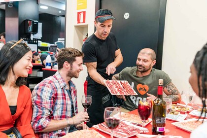 Experiencia de jamón, queso y vino cerca de la Sagrada Familia