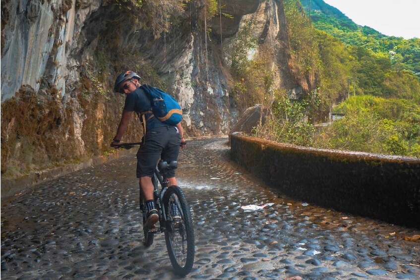 Picture 1 for Activity Baños de Agua Santa: The best bike rental, Full or Half Day