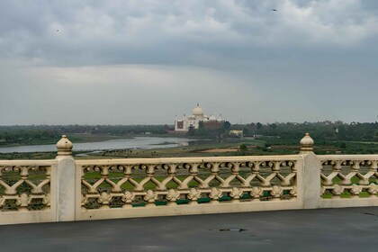 Desde Delhi: recorrido al atardecer por el Taj Mahal y Agra con traslado