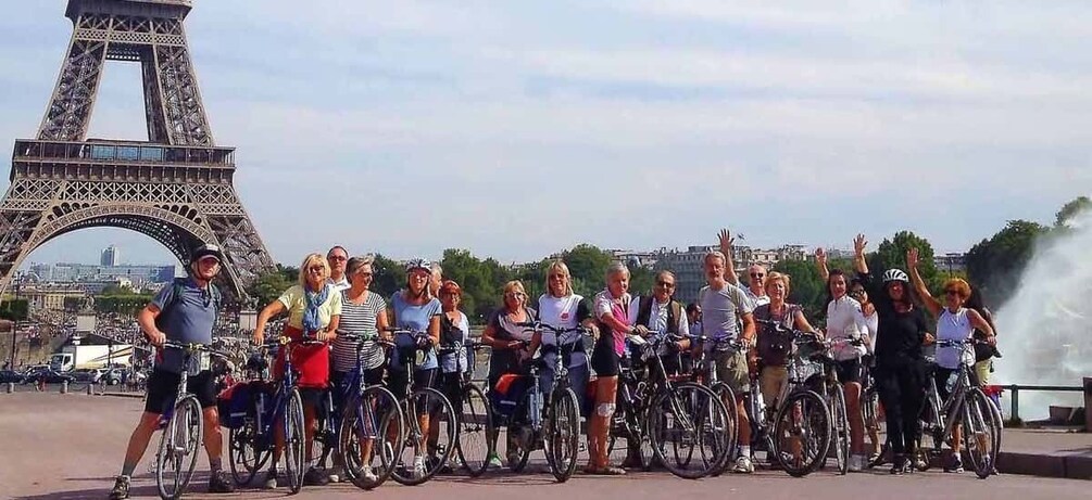 Picture 6 for Activity The Best of Paris by Bike with a Local