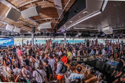 Mykonos : Meilleurs clubs de plage Crawl Day Party