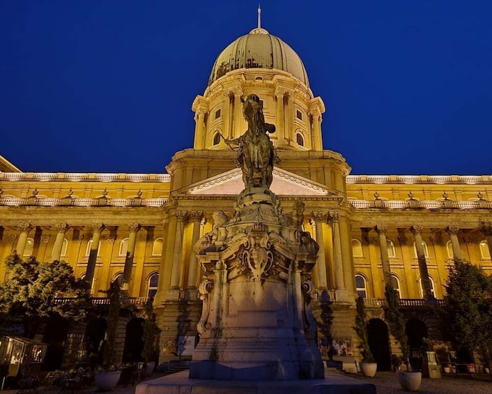 Picture 9 for Activity BloodThirsty Hungary: Walkingtour & Dark Historical Stories