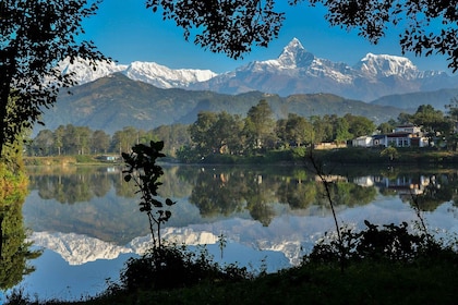 Vanuit Kathmandu: 3-Daagse Pokhara Tour per bus met bezienswaardigheden