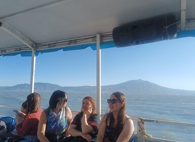 From Guadalajara to Chapala Lake: Funny and cultural tour