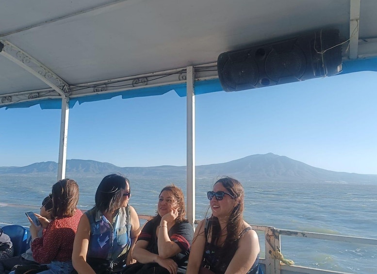 From Guadalajara to Chapala Lake: Funny and cultural tour