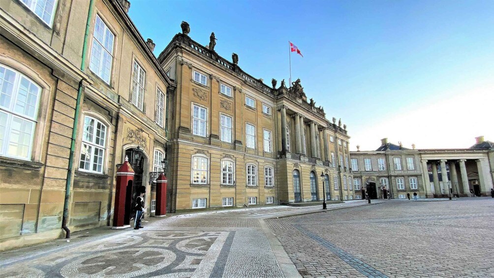 Picture 4 for Activity Copenhagen: Guided Walking Tour in French with a small group