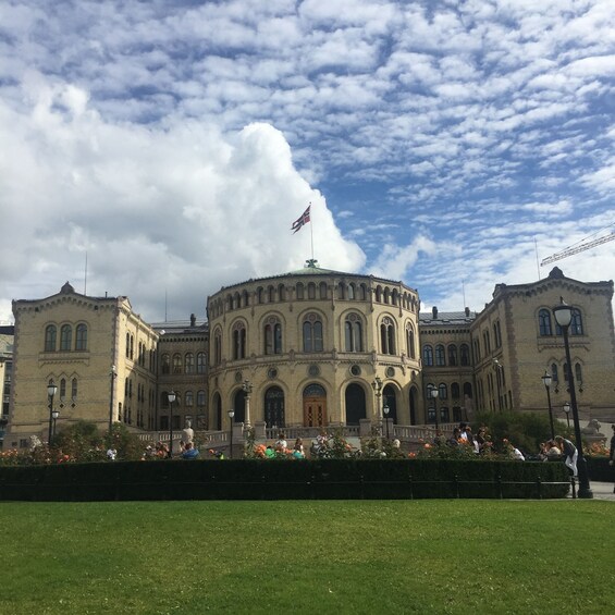 Picture 6 for Activity Oslo: City Walking Tour