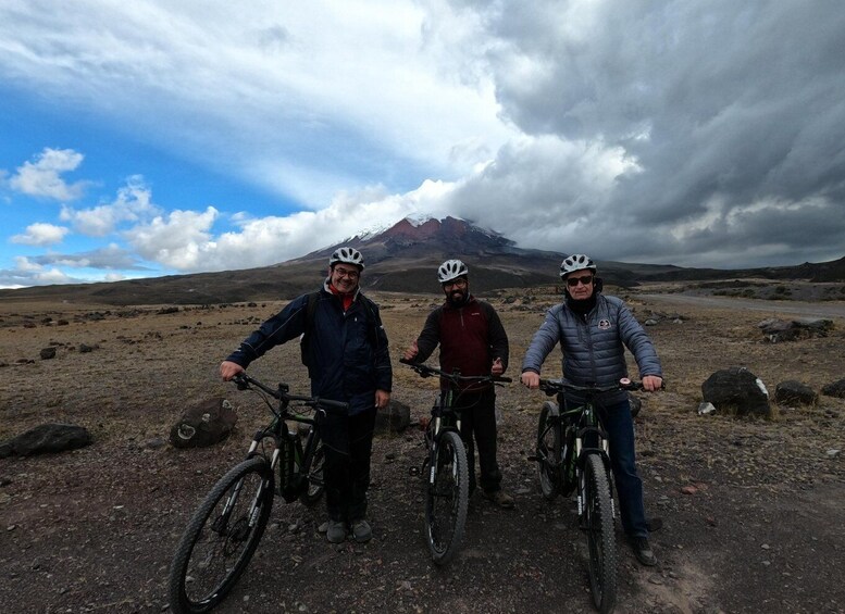 Picture 1 for Activity Cotopaxi by bike