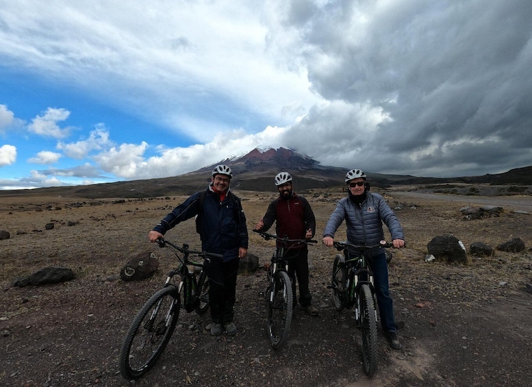 Picture 1 for Activity Cotopaxi by bike