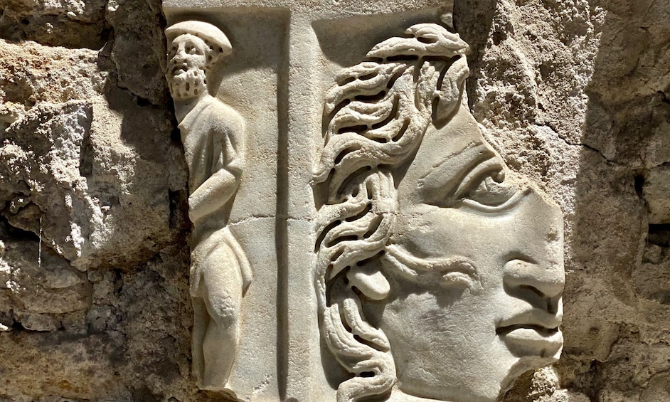 Roman Catacombs: Small-group or Semi Private Guided Tour with Transfer