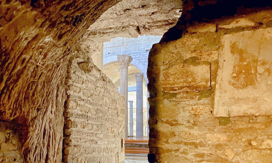 Roman Catacombs: Small-group or Semi Private Guided Tour with Transfer