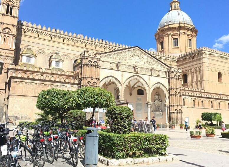 Picture 3 for Activity Palermo: Historic Center Guided Bike Tour with Food Tasting