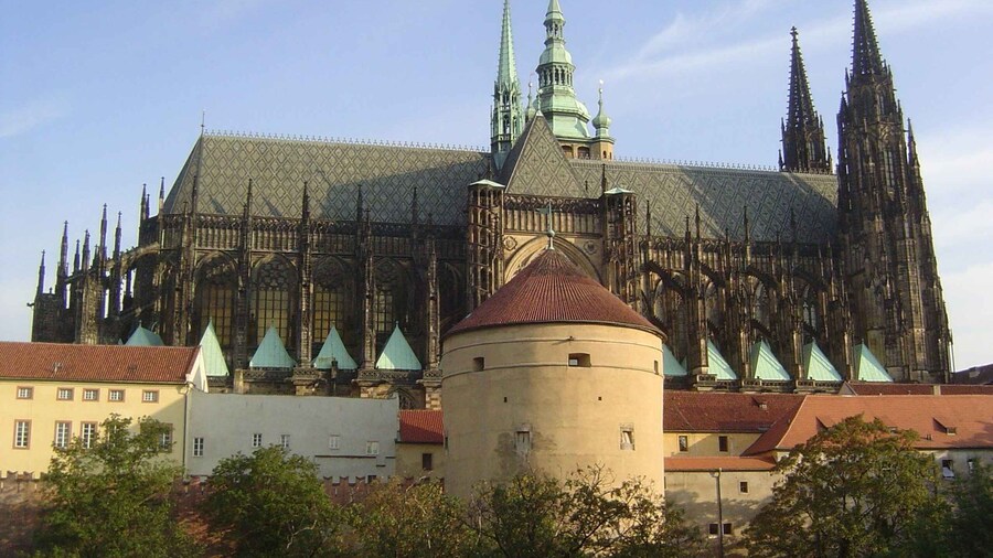 Prague: Castle and Lesser Town Walking Tour with Local Guide