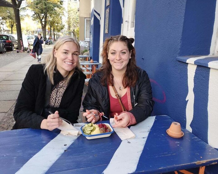 Picture 11 for Activity Kreuzberg, Wrangelkiez Gastro Tour mit Foodie Klaus