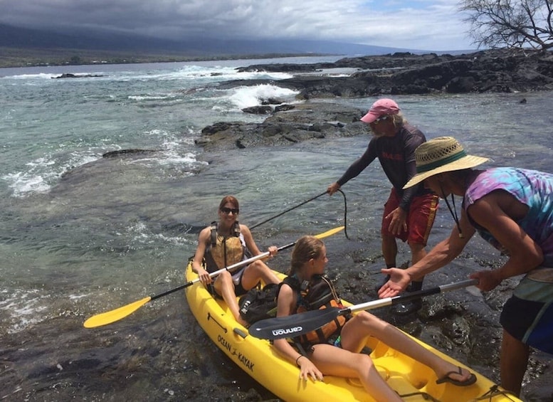 Picture 1 for Activity Oahu: Waikiki Kayak Tour and Snorkeling with Sea Turtles