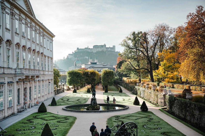 Picture 3 for Activity Salzburg: 2-Hour Guided Walking Tour with a Photographer