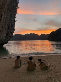 Lan Ha Bay: Sunset & Plankton Bioluminescent Night Kayaking