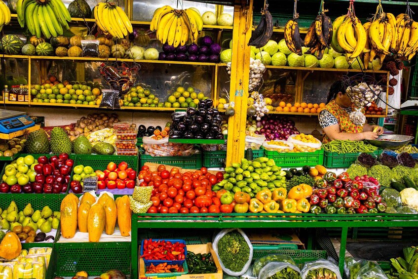 Picture 4 for Activity Medellín: Exotic fruits and explore the local markets