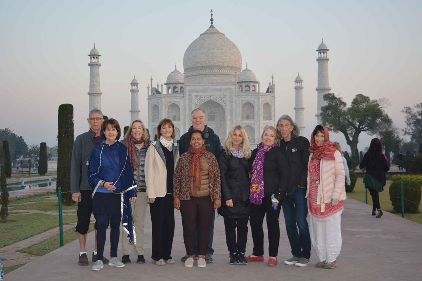 From Delhi: Taj Mahal and Agra Full Day Trip with Transfers