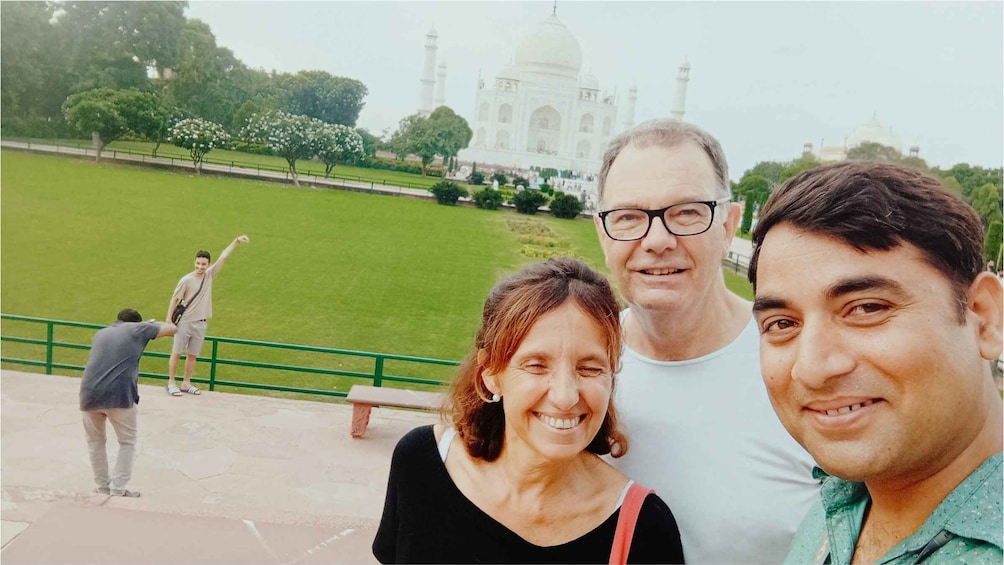 Picture 2 for Activity Agra : Private Sunrise & Sunset Tour Of Tajmahal In One Day