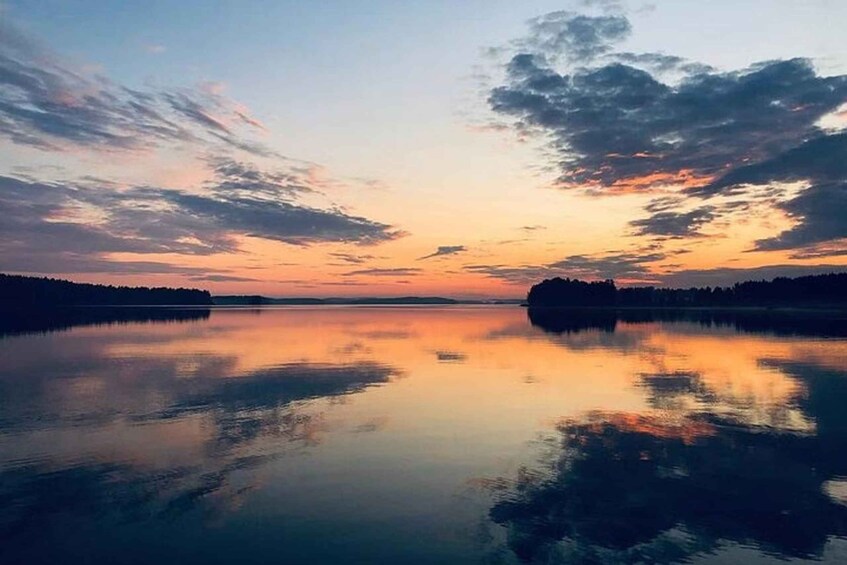 Picture 1 for Activity Midnight Sun Hike to the Shores of Lake Inari