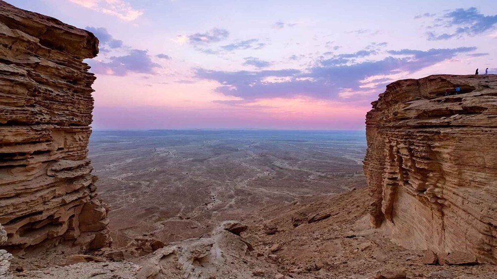 From Riyadh: Edge Of The World Private Tour