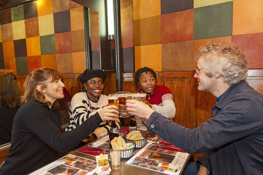 Brussels: Guided Food Tour with Full Meal and Drinks