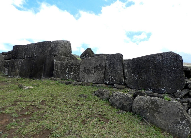 Rapa Nui: Orongo to Ana Te Pahu