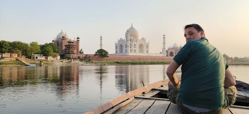 Picture 5 for Activity From Delhi : Taj Mahal and Agra Fort Tour By Private Car