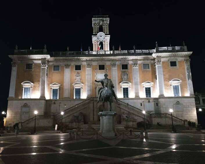 Picture 8 for Activity Rome: City Highlights Small Group Walking Tour by Night