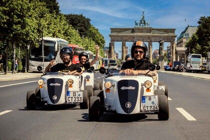 Berlín: Recorrido turístico por la ciudad en coche en un Mini Hot Rod