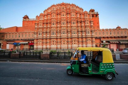 Visita privada de día completo a Jaipur en tuk-tuk
