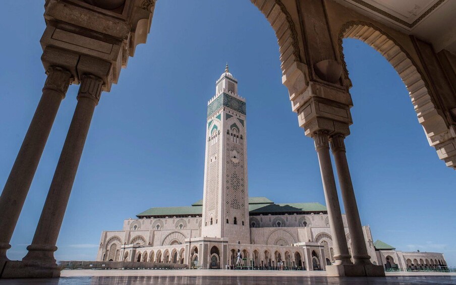 Casablanca Guided Sightseeing Shared Tour with Van and guide