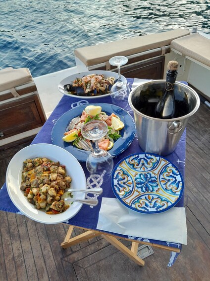 Picture 5 for Activity TAORMINA:Tour in barca isola bella con prosecco a bordo