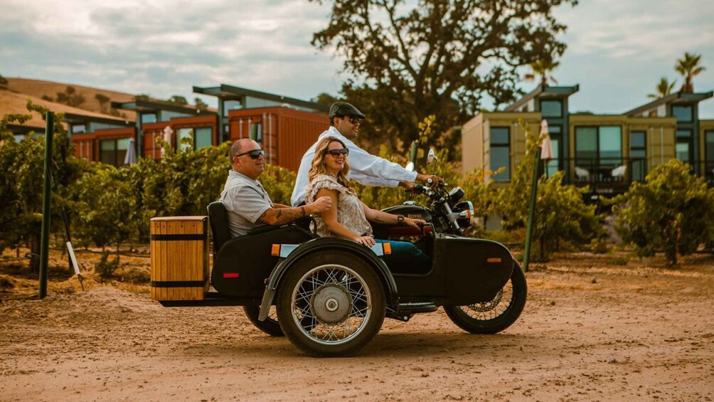 Paso Robles: Sidecar Deluxe Wine Tour with Tastings