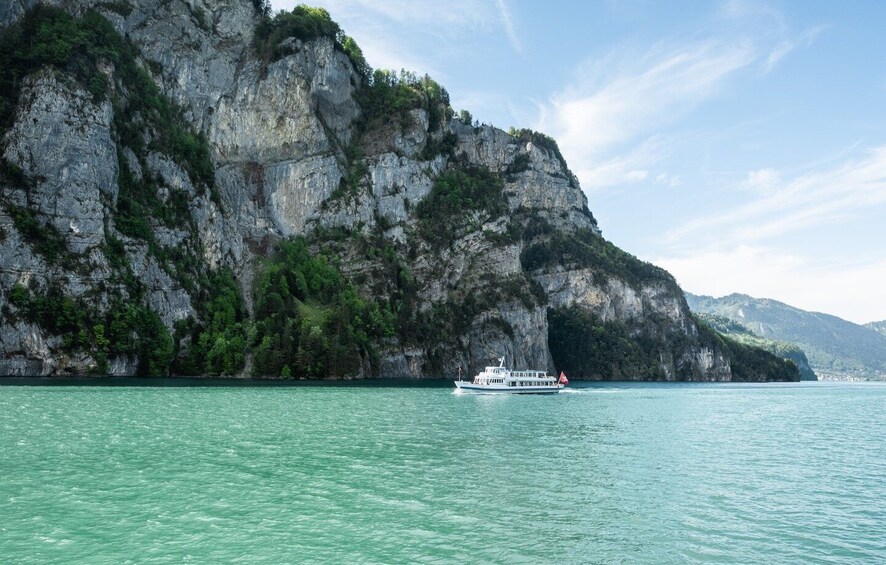 Picture 7 for Activity Ingenbohl: Roundtrip Lake Uri Cruise from Brunnen to Flüelen