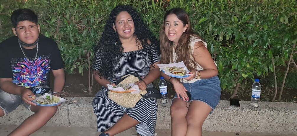 Picture 2 for Activity Oaxaca: Night Street Food Tour with Transfers and Tastings