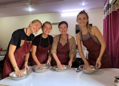 Tour Of Yoga & Cooking Class in Jaipur