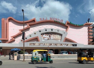 Guided Film Theatre Tour : RAJMANDIR CINEMA (Pride Of Asia)