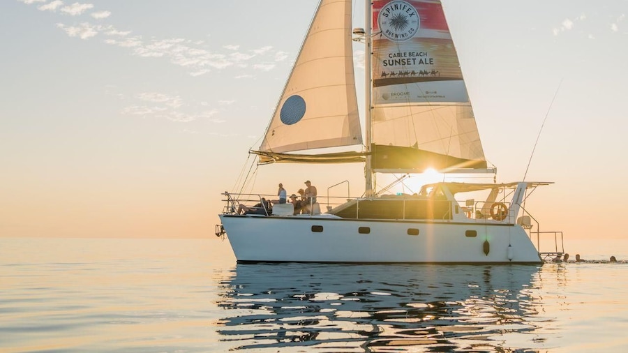 Broome: Catamaran Sunset Cruise with Canapes