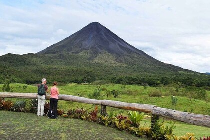 Vanuit San José: Arenal Vulkaan met Ecotermales Warmwaterbronnen