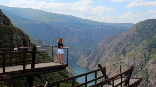 Von Santiago aus: Ribeira Sacra Tour & Bootsfahrt