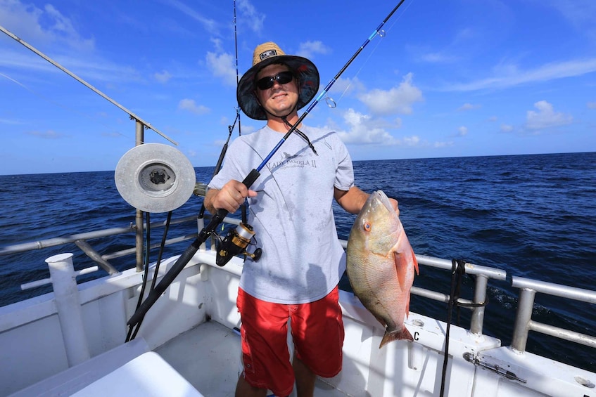 Picture 1 for Activity Hollywood, FL: Family-Friendly Drift Fishing Boat Trip
