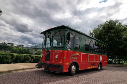 Chattanooga: The Flash City Sightseeing Tour by Trolley