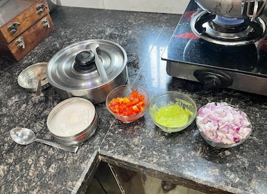 Agra: Cooking Class and Much More in a Local Family Home