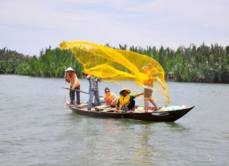 Picture 5 for Activity Hoi An: Market tour - Cam Thanh Cooking Class & Basket Boat