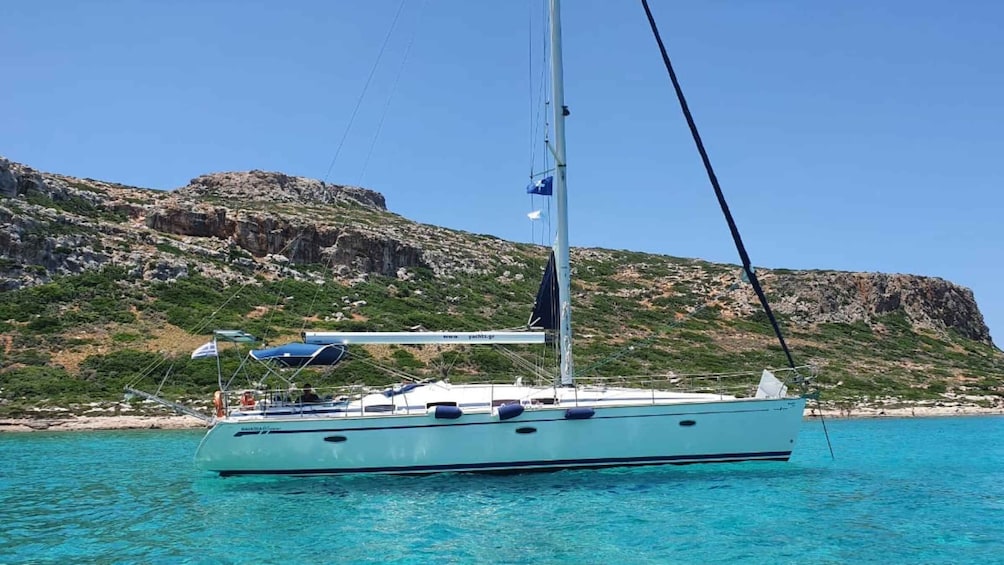 Kissamos: Sailing Cruise to Balos & Gramvousa with Lunch